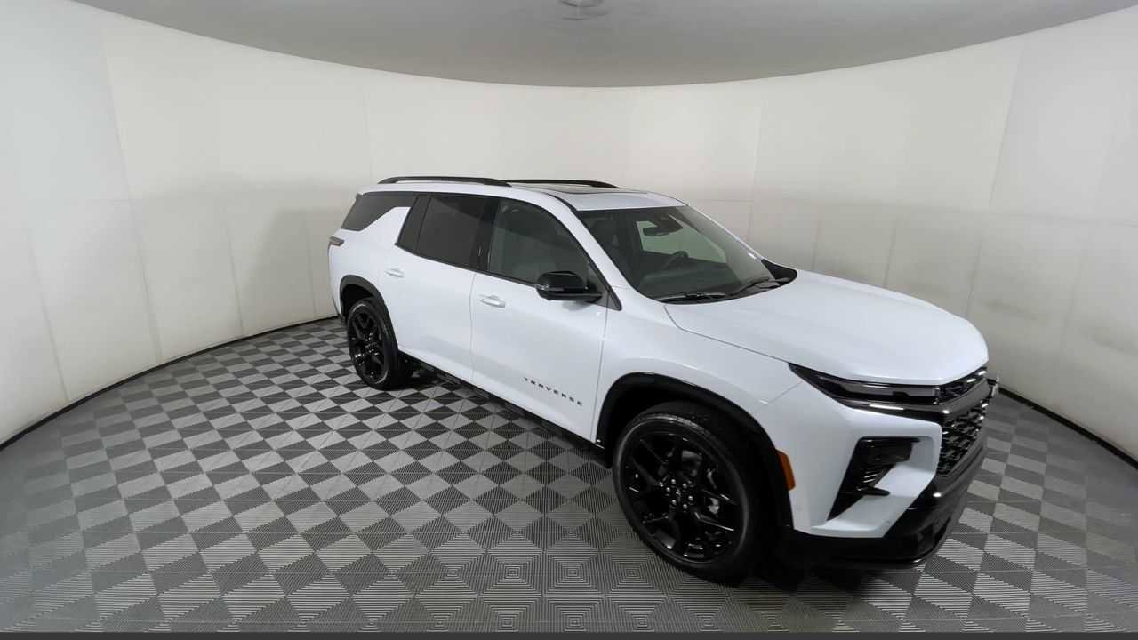New 2026 Chevrolet Traverse RS w/ LPO, Floor Liner Package image 3