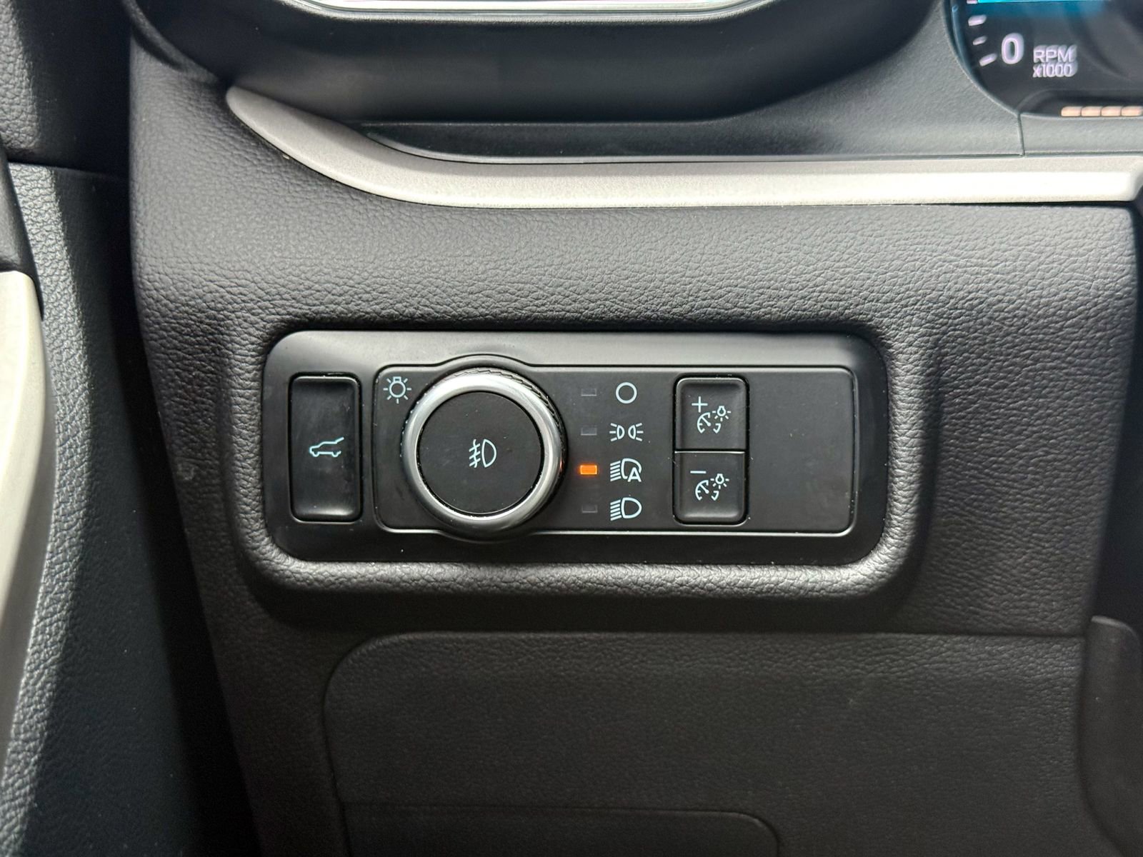 Certified 2023 Ford Explorer XLT w/ Equipment Group 202A image 34