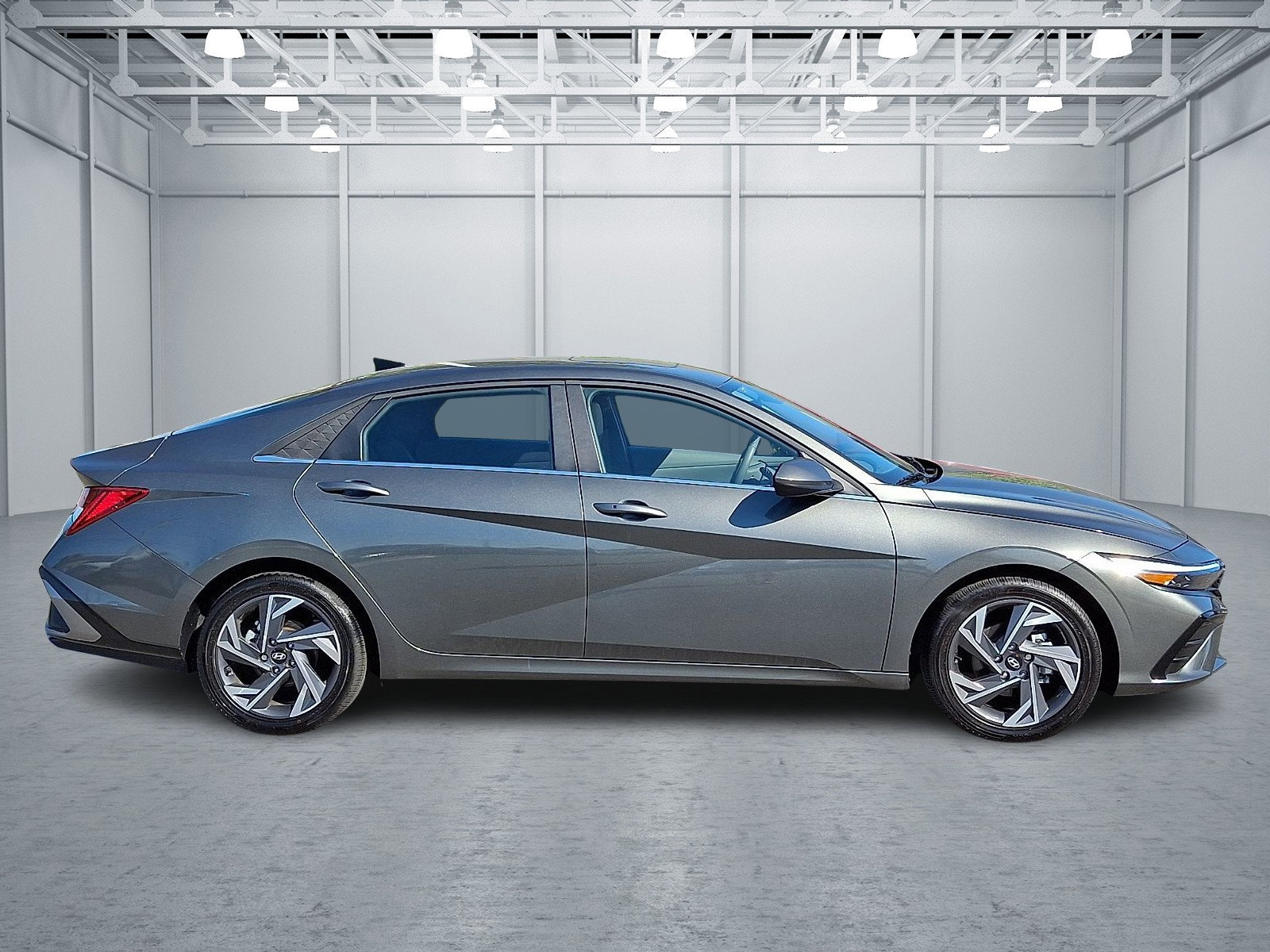 Certified 2025 Hyundai Elantra SEL FWD image 7