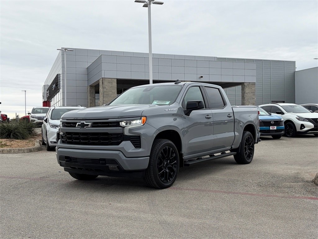 Used 2025 Chevrolet Silverado 1500 RST w/ LPO, Dark Essentials Package image 9