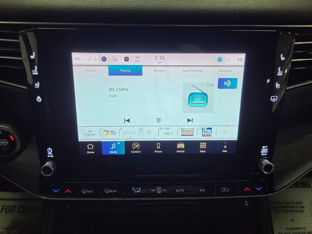 Used 2024 Jeep Wagoneer L Series III w/ Premium Group I image 15