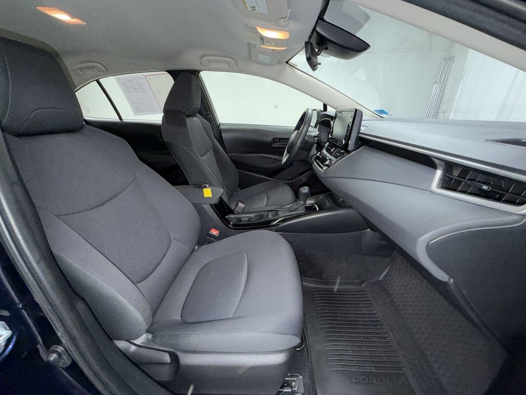 Certified 2022 Toyota Corolla LE w/ Carpet Mat Package (TMS) FWD image 6