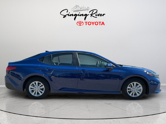 Used 2026 Toyota Camry LE FWD image 8