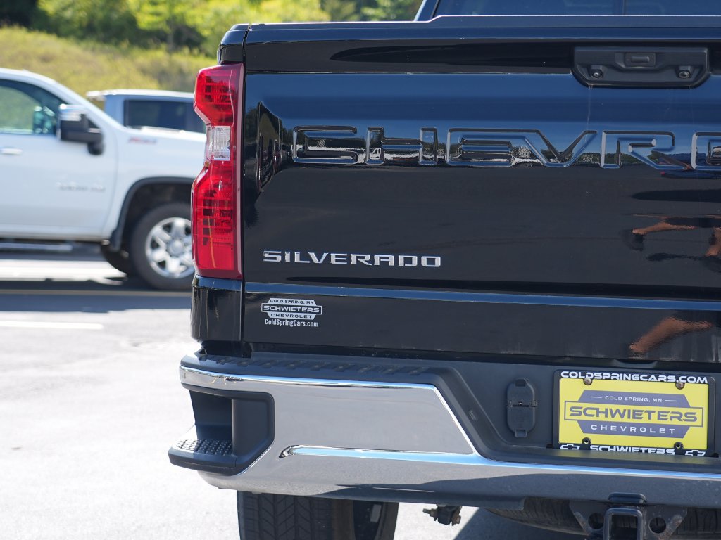 Certified 2023 Chevrolet Silverado 1500 LT w/ Convenience Package II AWD/4WD image 10