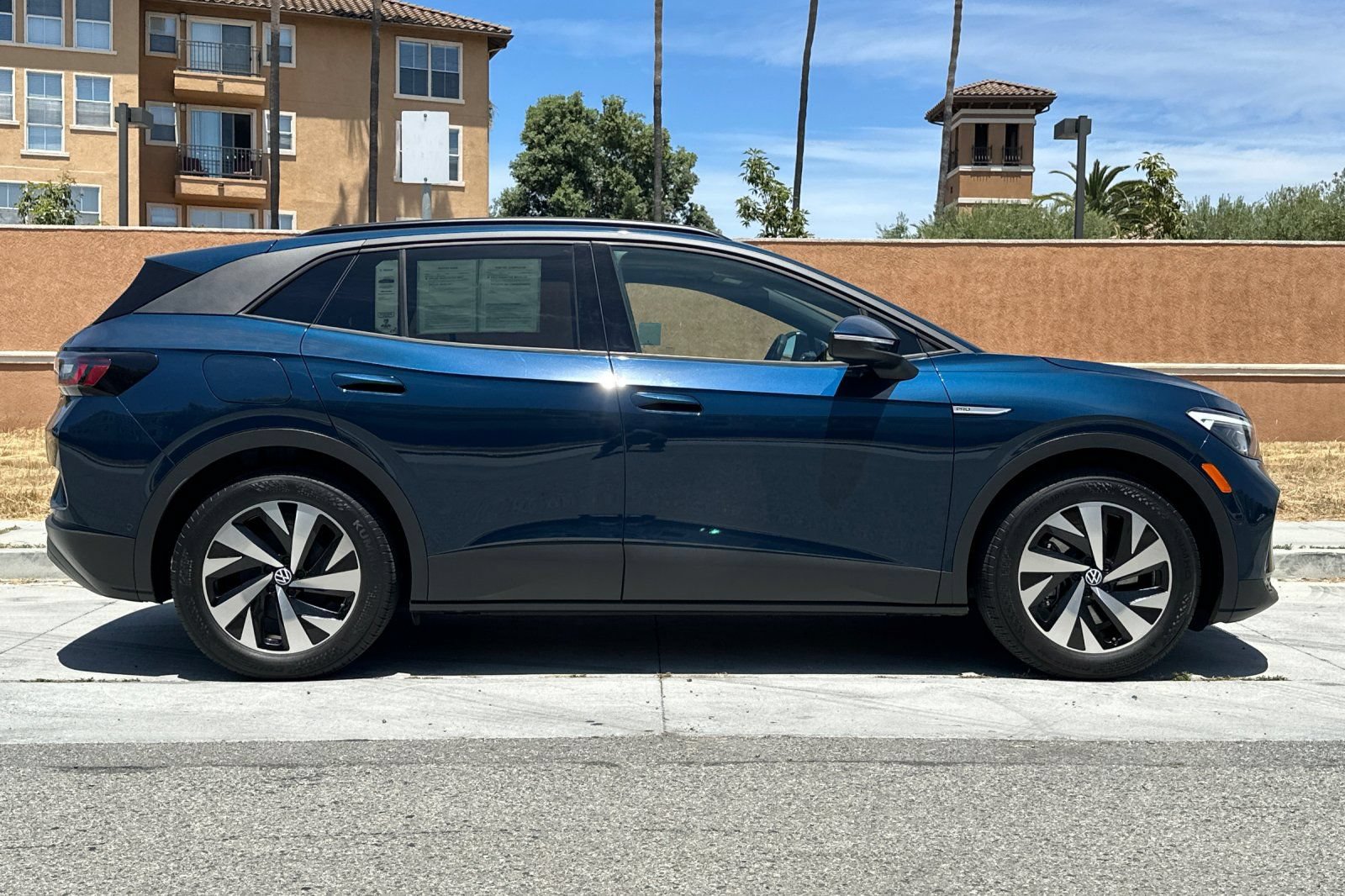 Used 2023 Volkswagen ID.4 Pro RWD image 3
