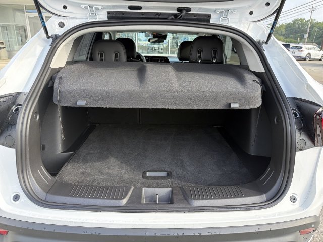 Used 2026 Chevrolet Trax LT FWD image 31