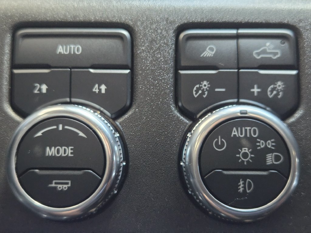 Used 2025 GMC Sierra 1500 Elevation w/ Elevation Premium Package AWD/4WD image 22