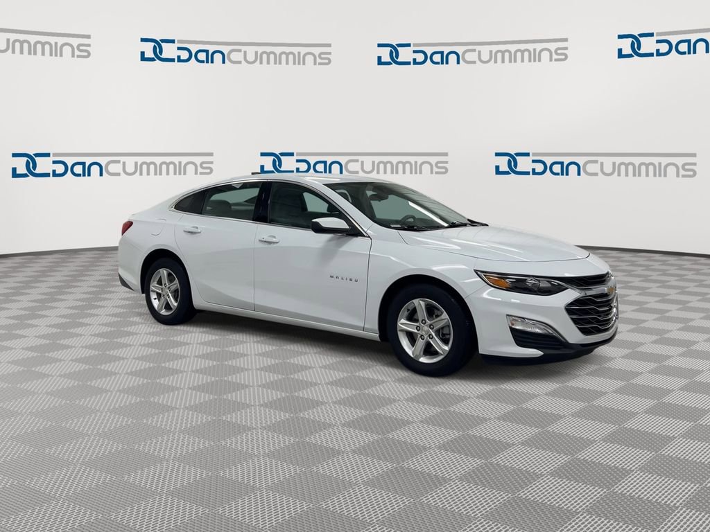 Used 2022 Chevrolet Malibu LS w/ Driver Confidence Package II FWD image 2