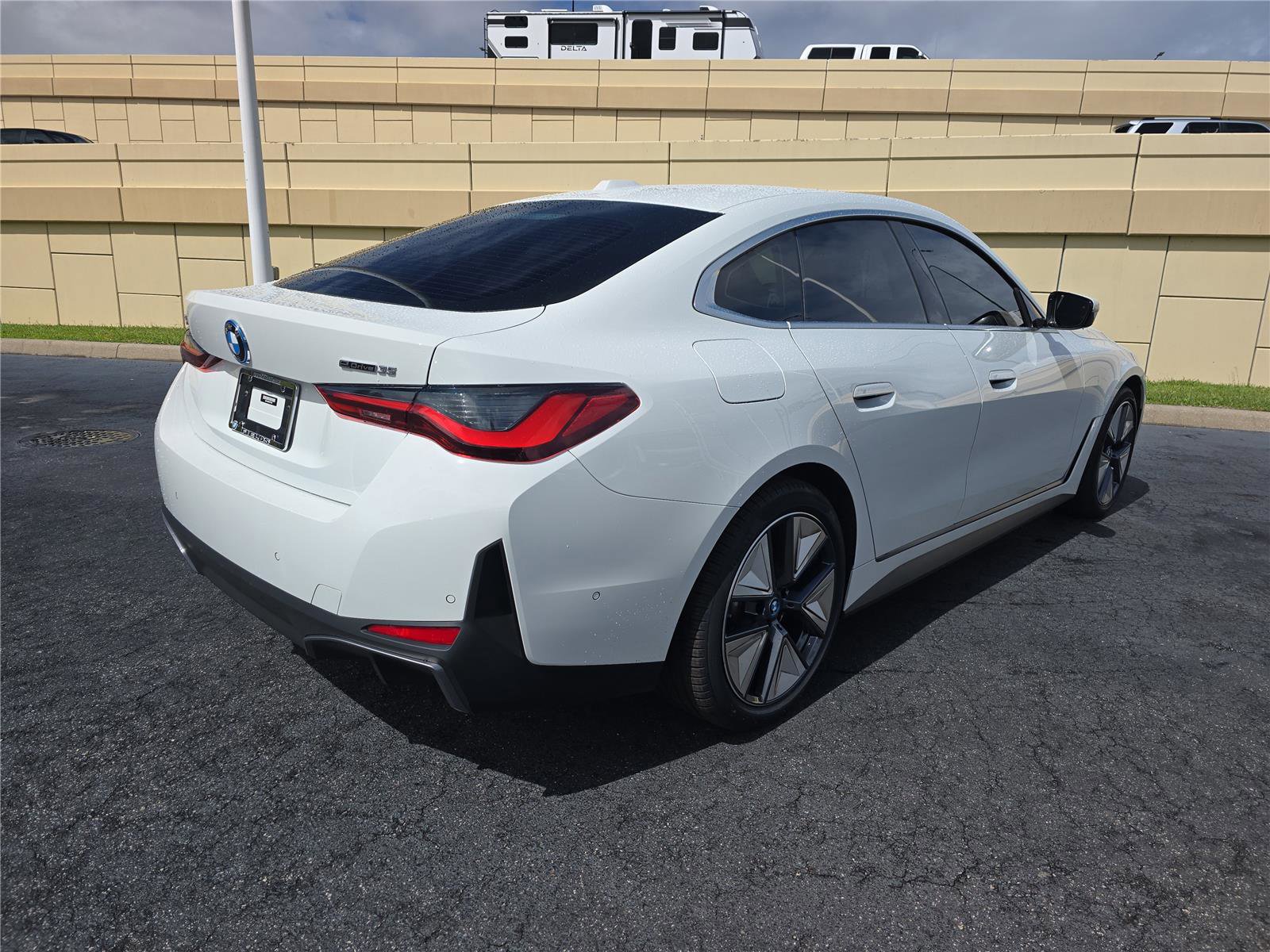 Used 2023 BMW i4 eDrive35 w/ Premium Package image 3