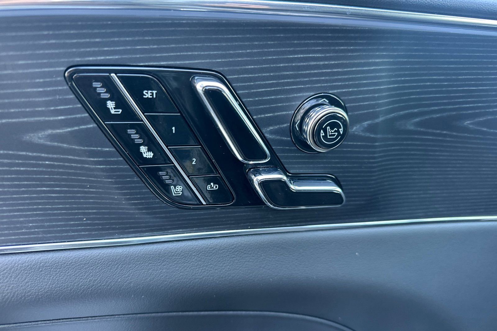 Certified 2024 Cadillac Lyriq Sport image 13