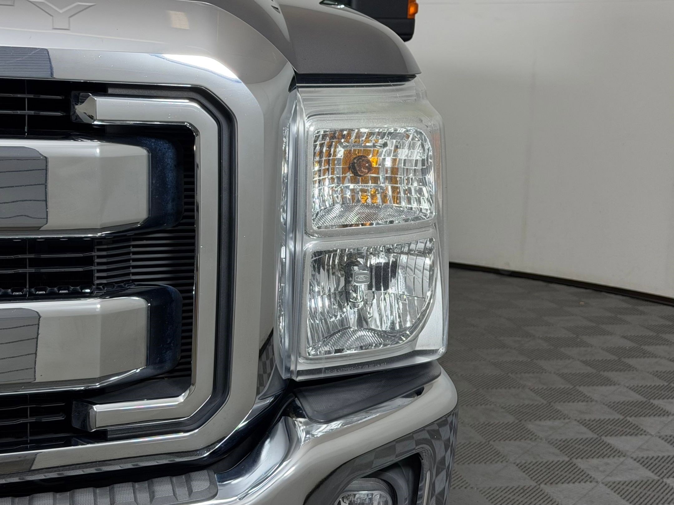 Used 2014 Ford F250 Lariat w/ Chrome Package image 11