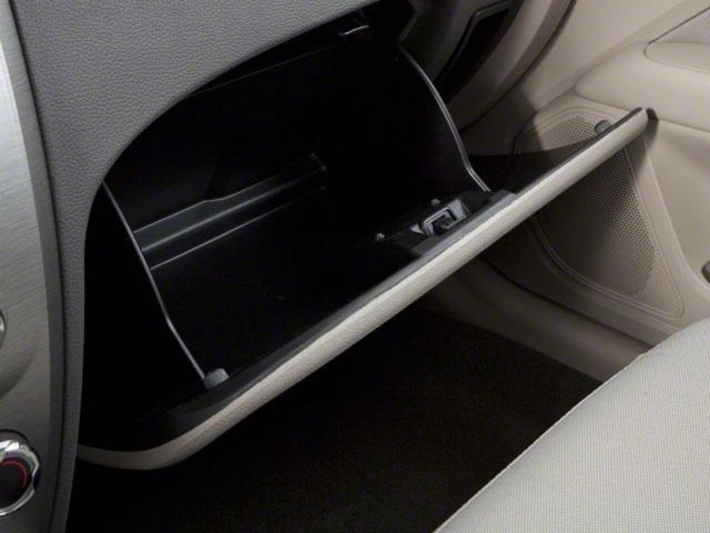 Used 2010 Ford Fusion S FWD image 15