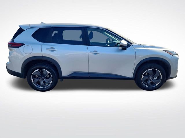Used 2024 Nissan Rogue SV AWD/4WD image 6