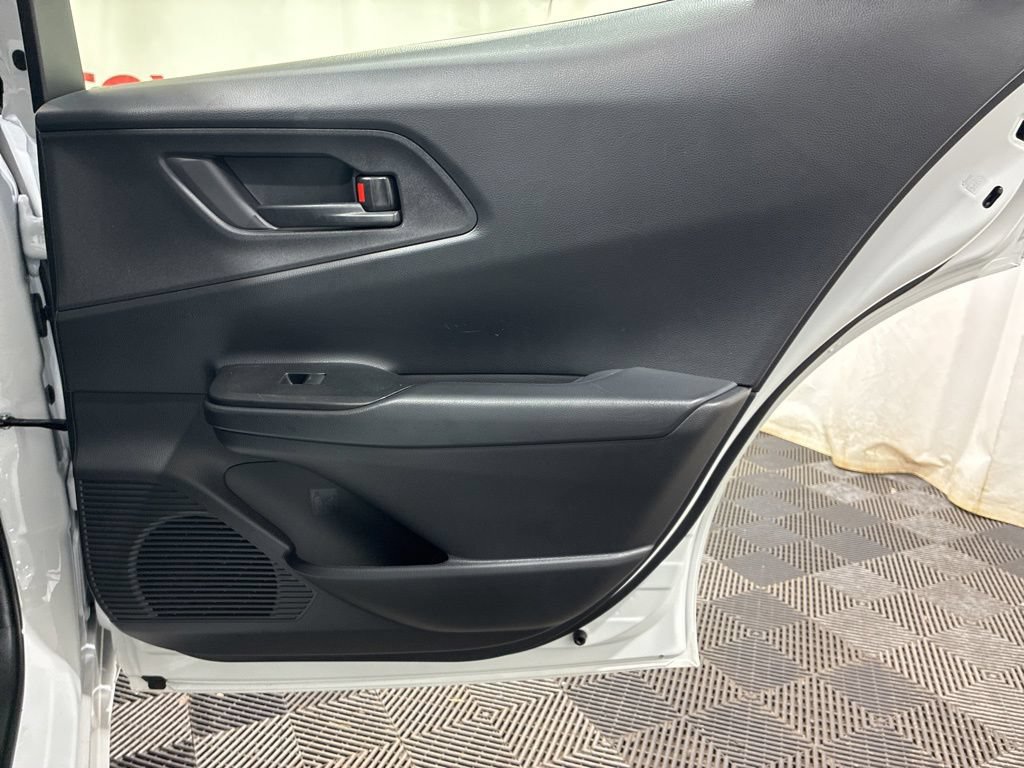 Used 2025 Toyota Prius Plug-In Hybrid FWD image 12