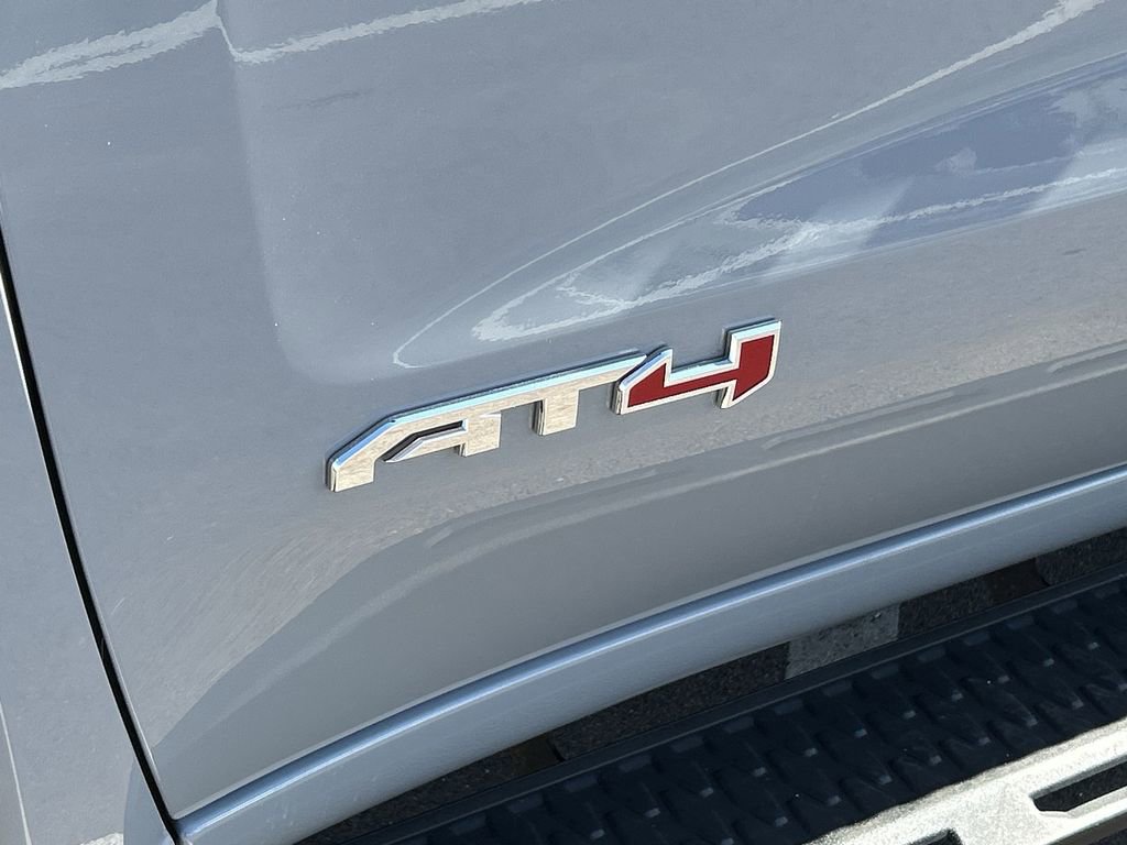 Used 2025 GMC Sierra 1500 AT4 image 31