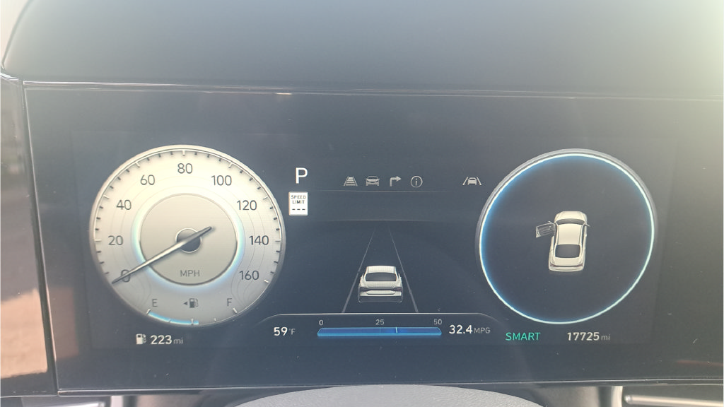 Used 2024 Hyundai Elantra SEL FWD image 31