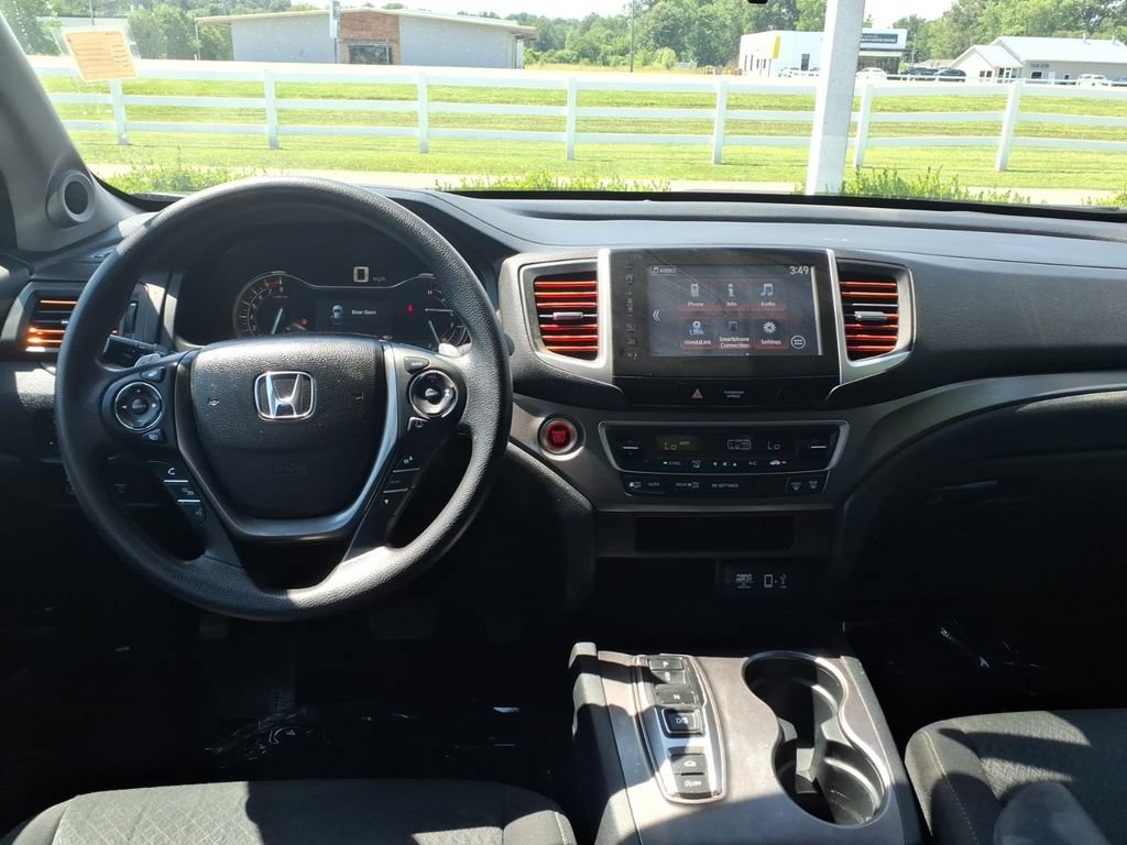 Used 2020 Honda Ridgeline Sport image 14