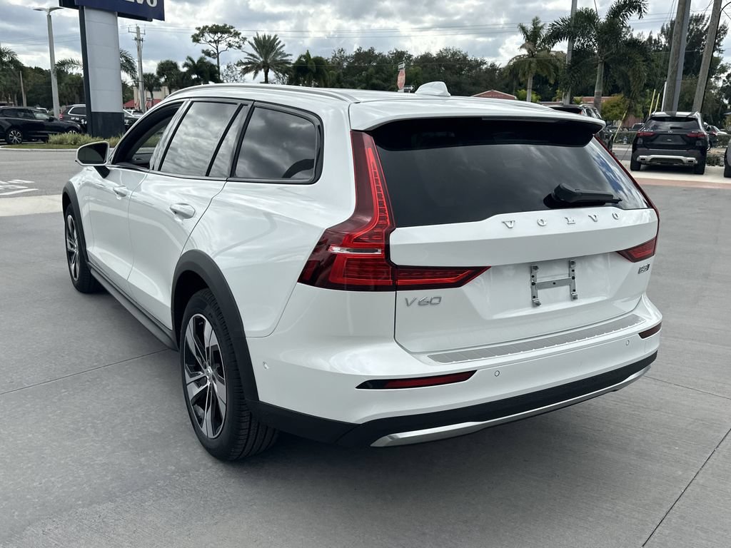 New 2026 Volvo V60 B5 Cross Country Plus w/ Protection Package Premier AWD/4WD image 8