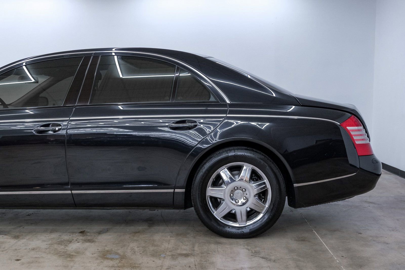 Used 2005 Maybach 57 image 10