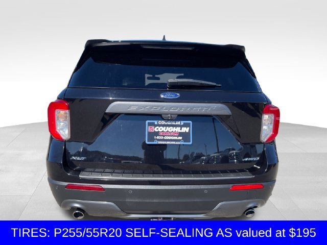 Used 2021 Ford Explorer XLT w/ Equipment Group 202A AWD/4WD image 4
