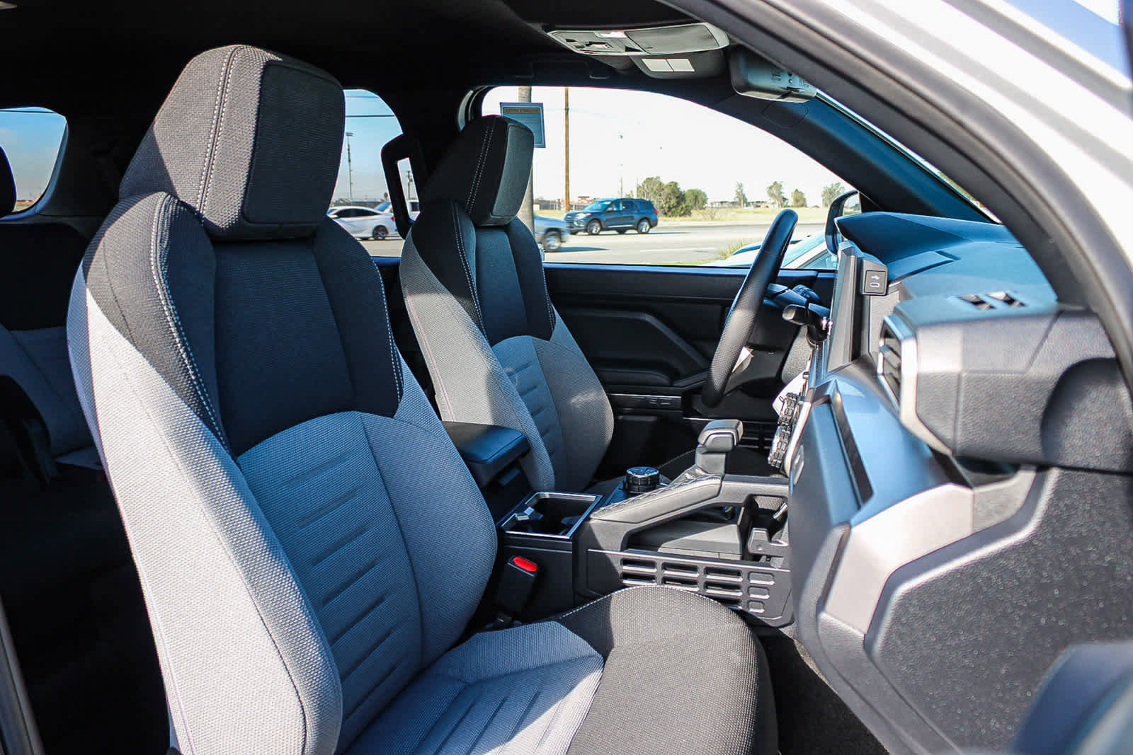 Used 2025 Toyota 4Runner TRD Off-Road image 12