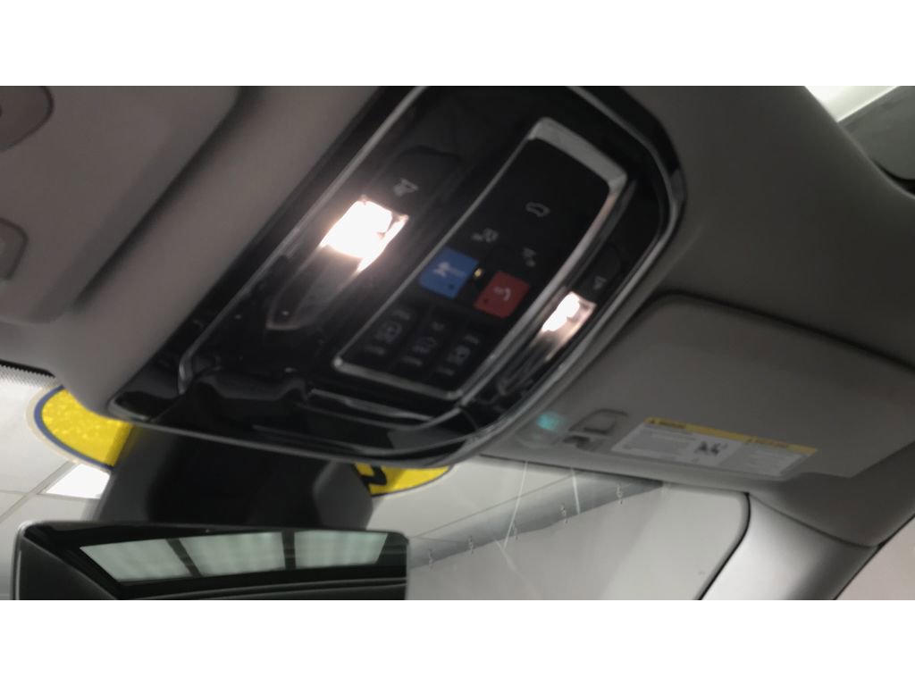 Used 2023 Jeep Grand Cherokee Overland w/ Adv Protech Group III image 9