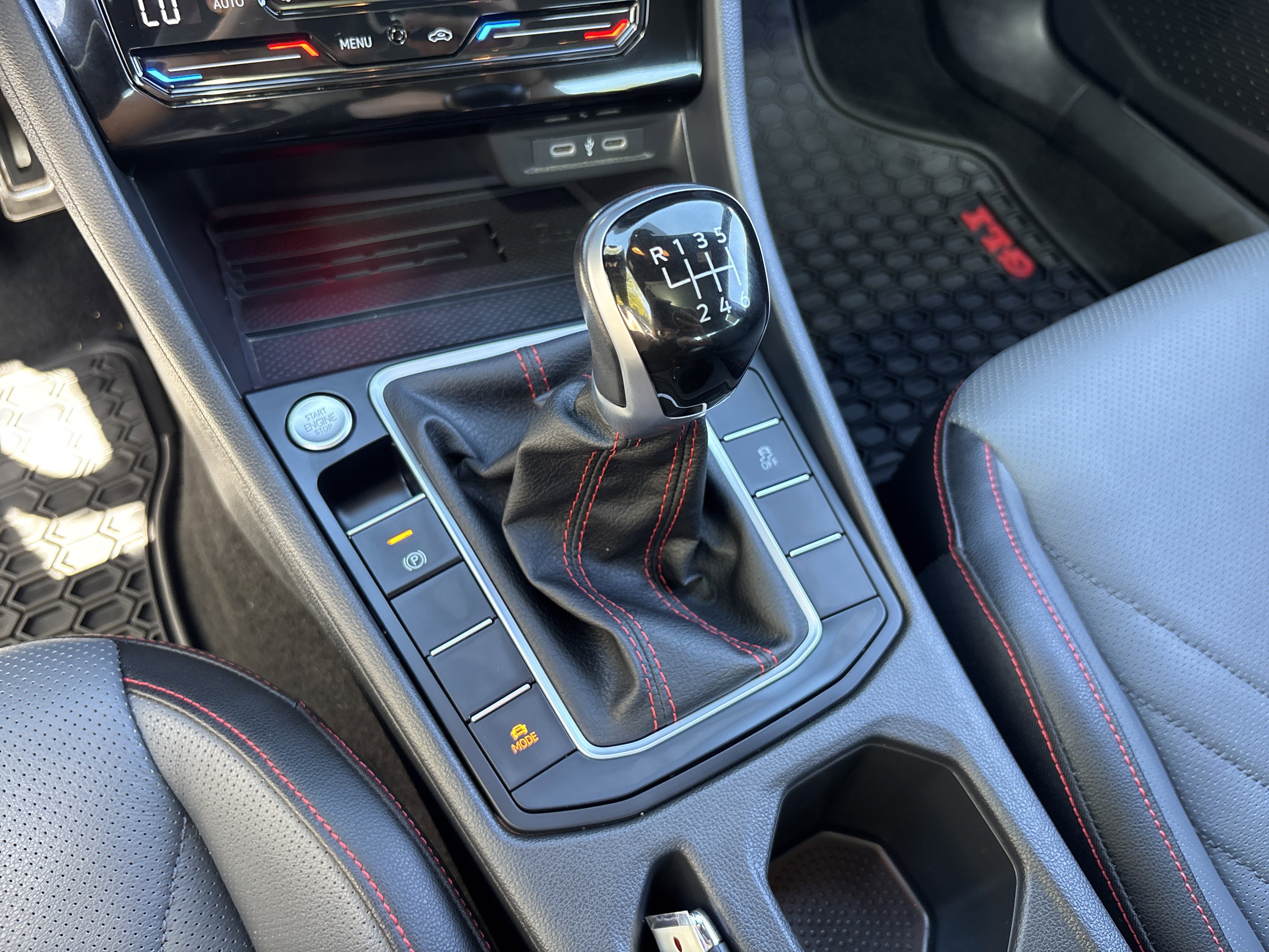 Used 2025 Volkswagen Jetta GLI Autobahn image 24