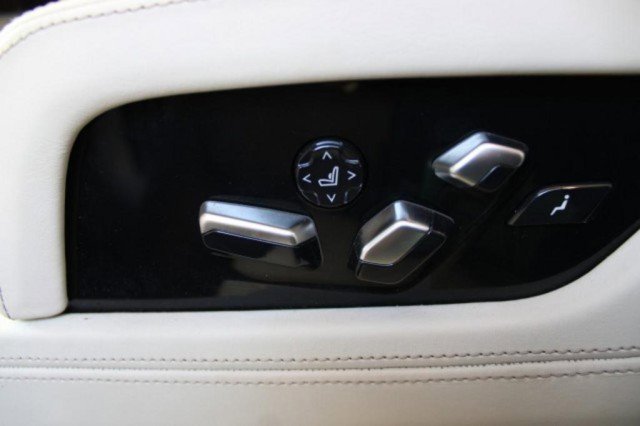 Used 2016 BMW 750i xDrive image 26