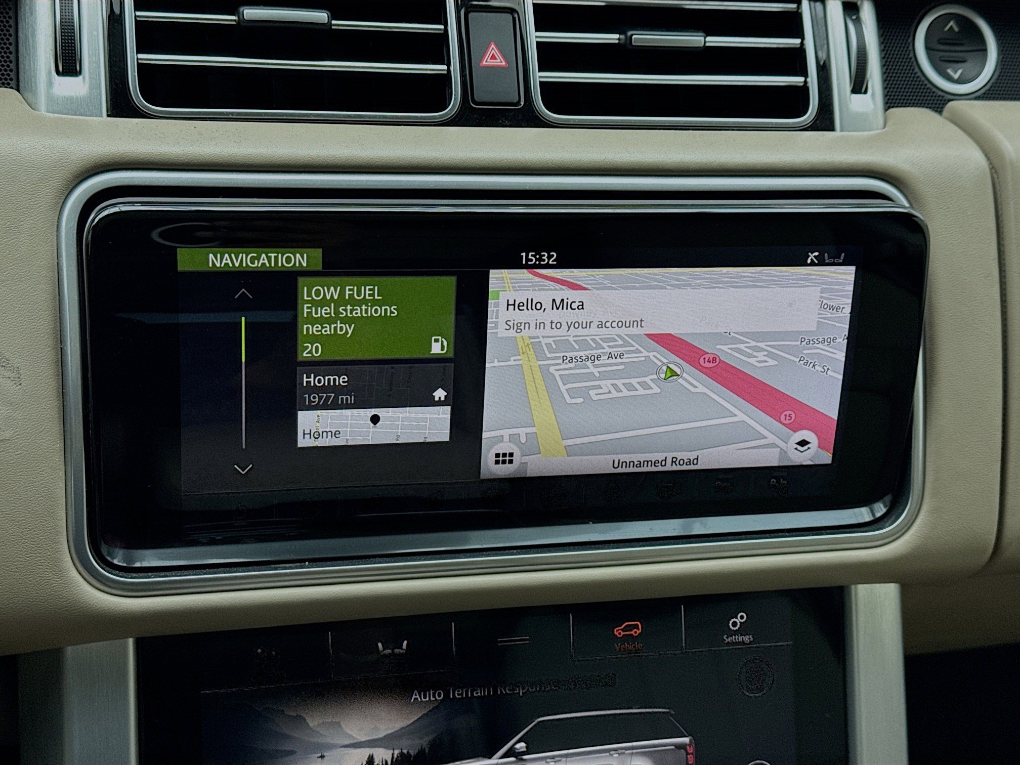 Used 2020 Land Rover Range Rover HSE image 9