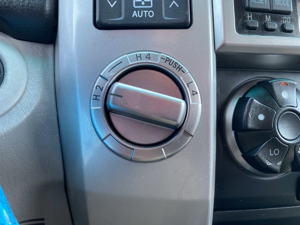 Used 2004 Toyota 4Runner SR5 image 7