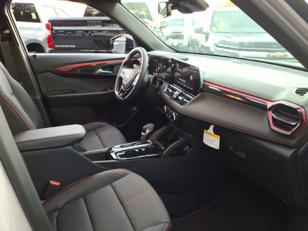New 2026 Chevrolet TrailBlazer RS w/ Convenience Package FWD image 18