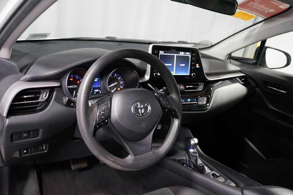 Used 2020 Toyota C-HR LE FWD image 7