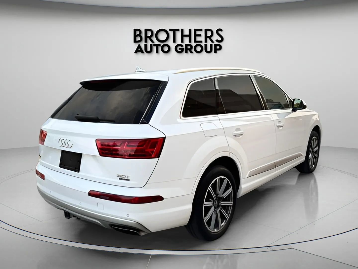 Used 2017 Audi Q7 3.0T Premium Plus w/ Premium Plus Package image 11