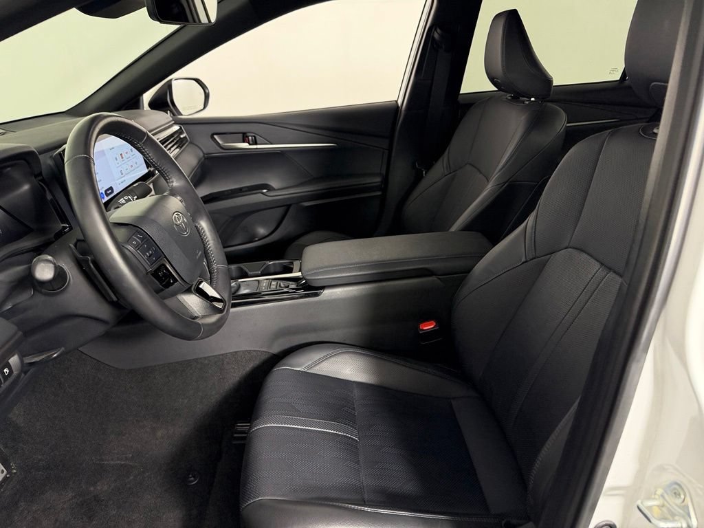 Used 2025 Toyota Camry XSE FWD image 22