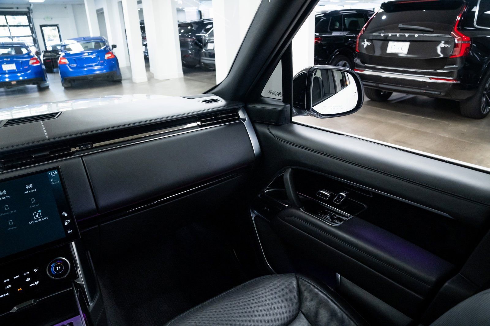 Used 2022 Land Rover Range Rover SE image 11