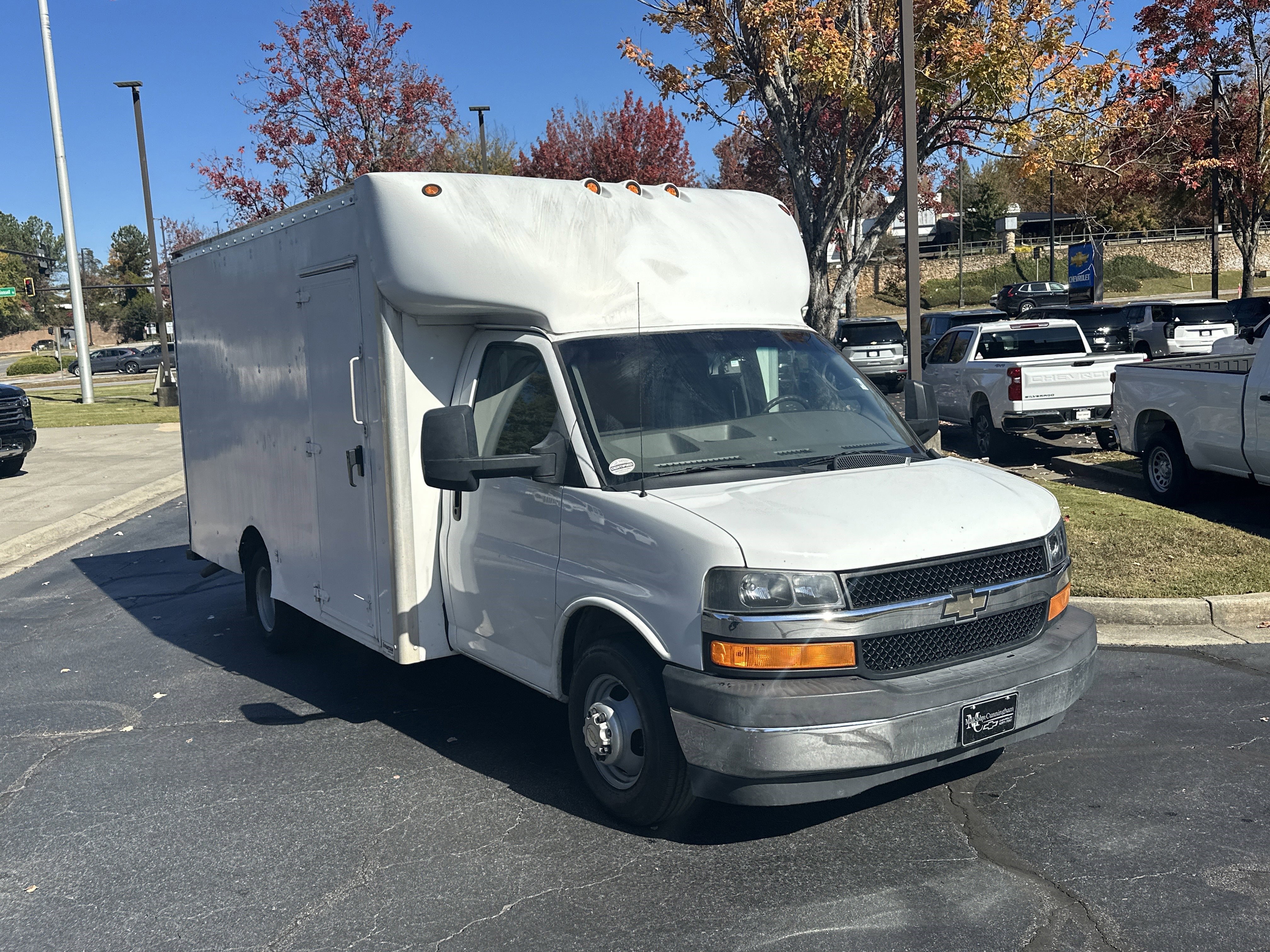Used 2017 Chevrolet Express 3500 image 3
