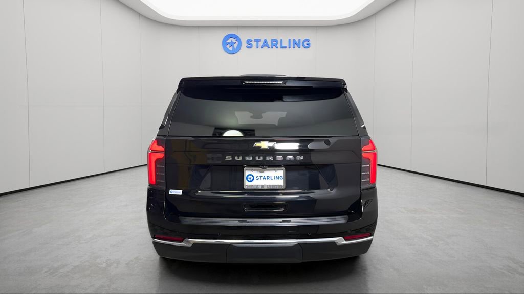 Certified 2025 Chevrolet Suburban LS RWD image 7