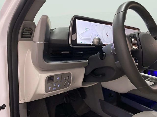 Used 2025 Hyundai Ioniq 6 SEL RWD image 28