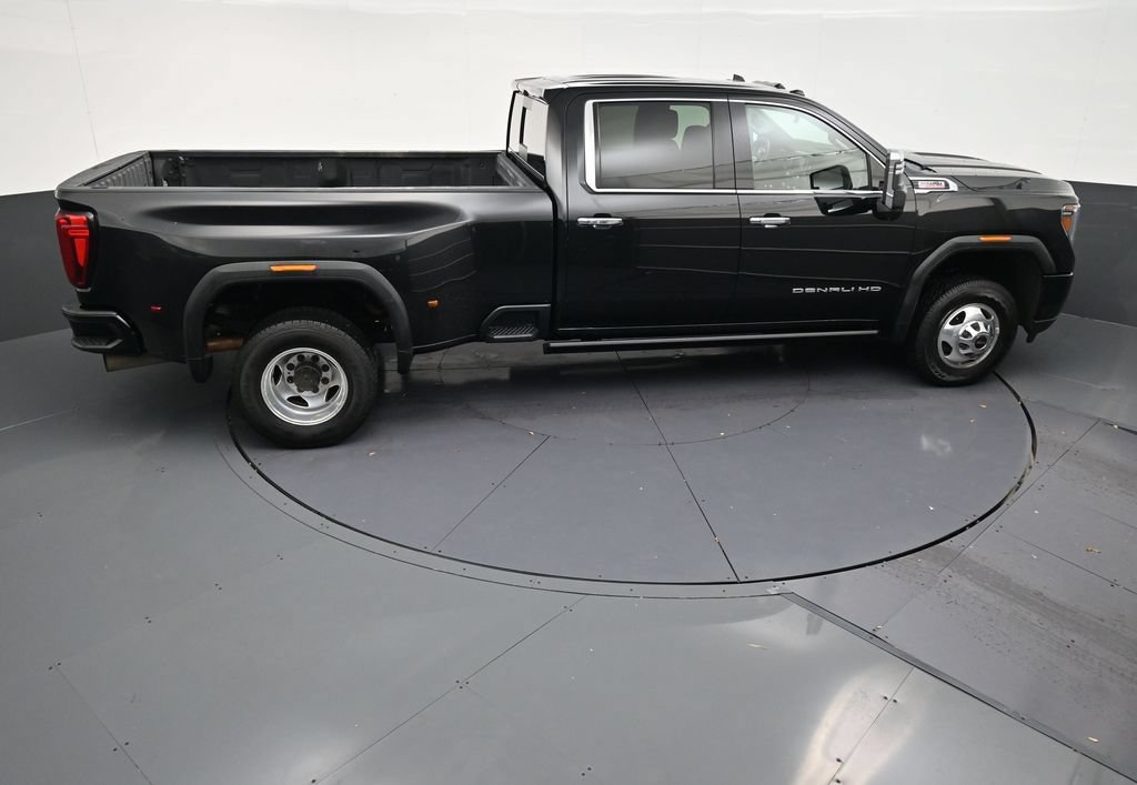Used 2021 GMC Sierra 3500 Denali w/ Denali Ultimate Package AWD/4WD image 17