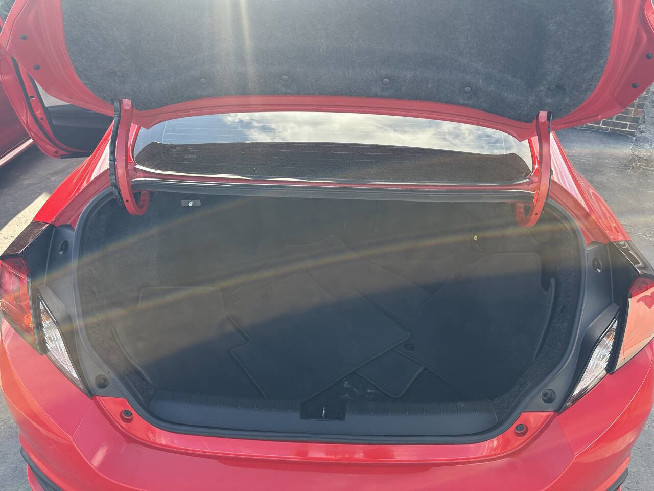 Used 2018 Honda Civic LX-P image 17