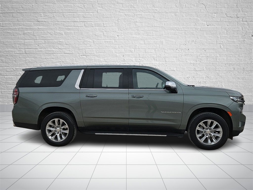 Used 2023 Chevrolet Suburban Premier image 5