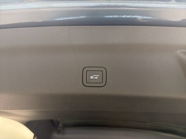 New 2026 GMC Yukon XL Denali w/ Sun & Power Step Package AWD/4WD image 29
