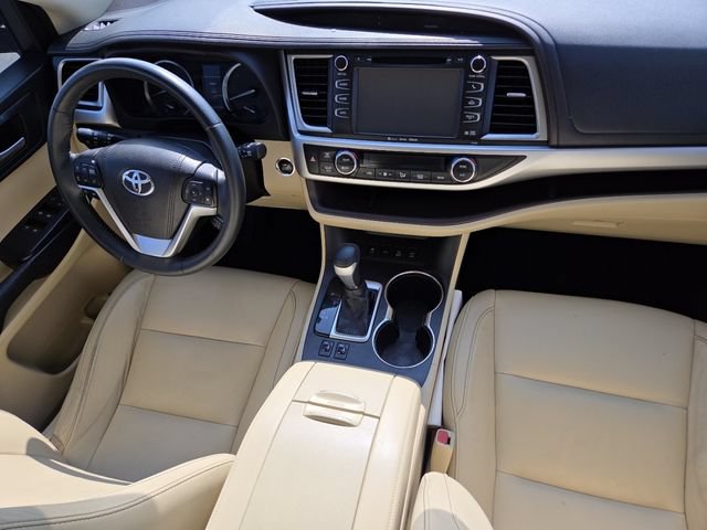 Used 2016 Toyota Highlander XLE w/ Protection Package #3 AWD/4WD image 22
