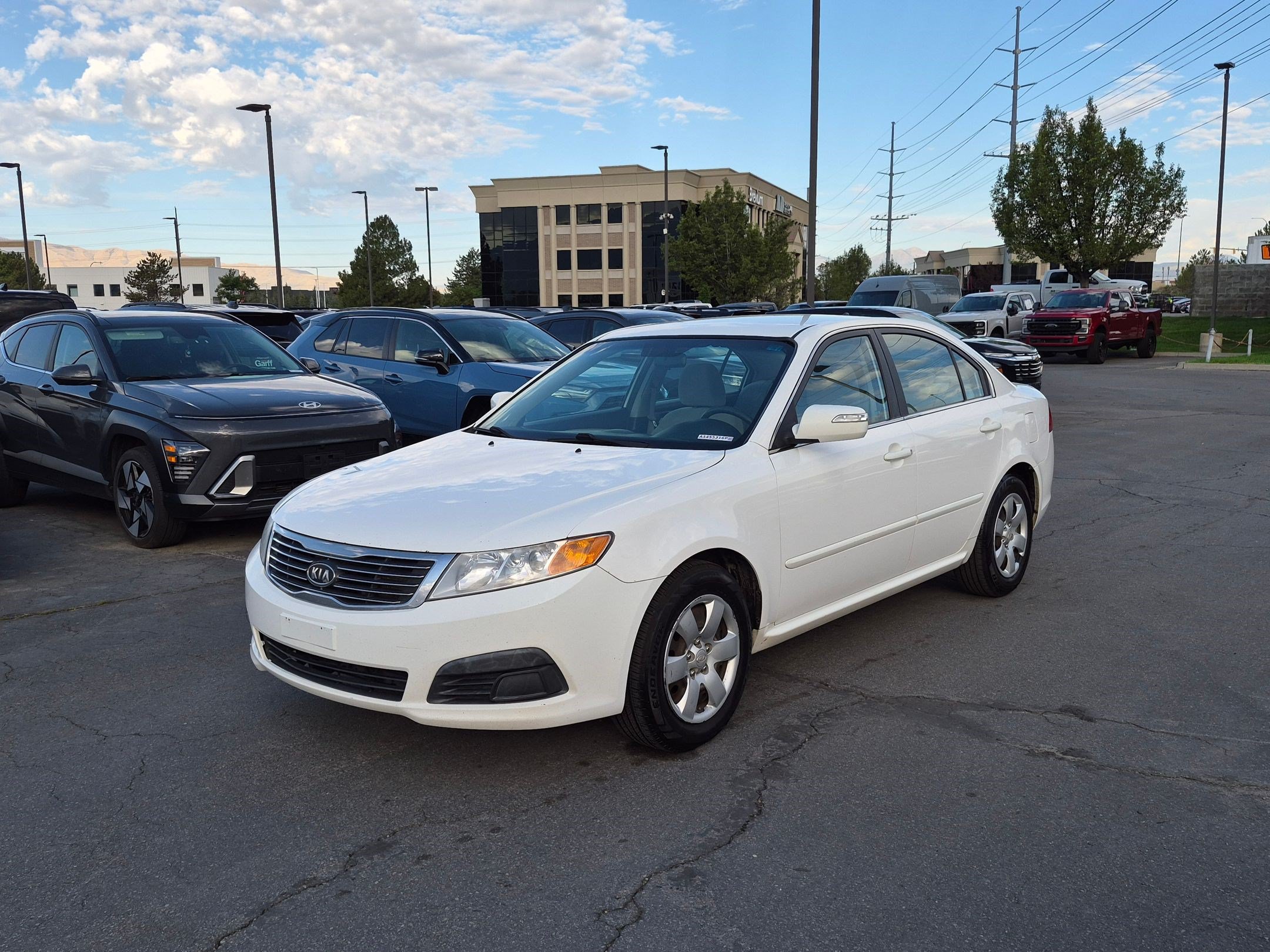 Used 2010 Kia Optima LX FWD image 10