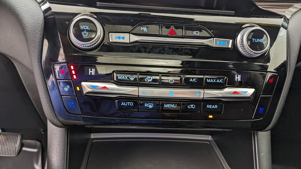 Certified 2021 Ford Explorer Limited image 31