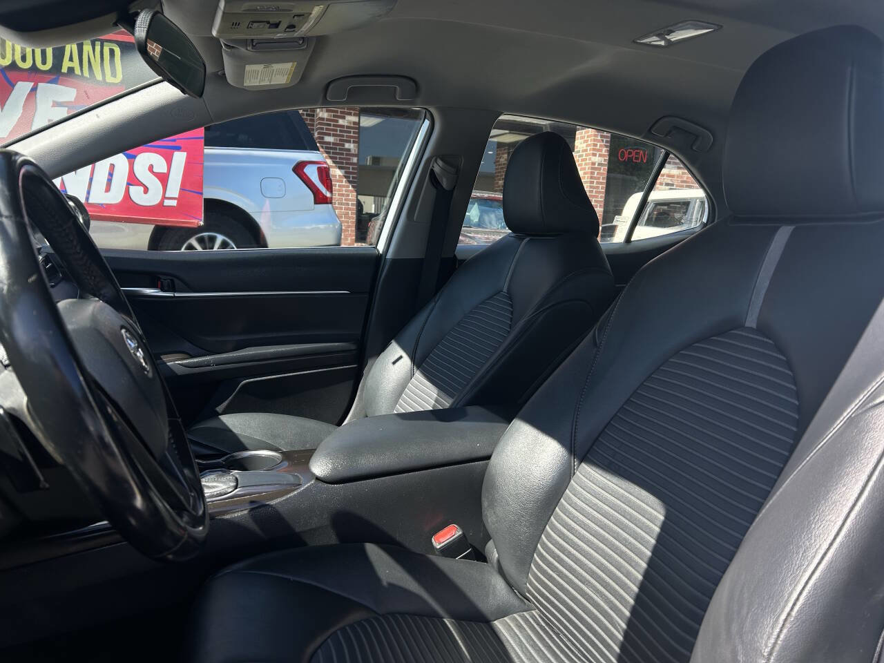 Used 2021 Toyota Camry SE image 17