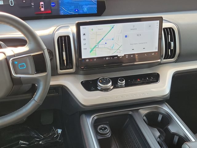 Certified 2025 Ford Expedition Active AWD/4WD image 13