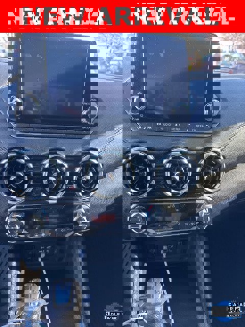 Used 2024 Nissan Sentra SV w/ All-Weather Package image 8