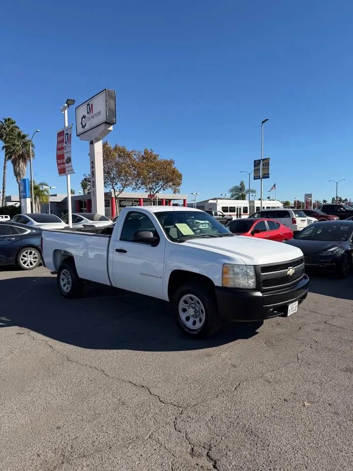 Used 2008 Chevrolet Silverado 1500 W/T RWD image 2