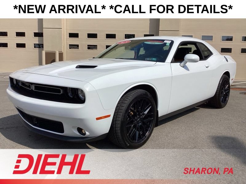 Used 2019 Dodge Challenger SXT w/ Plus Package AWD/4WD image 4